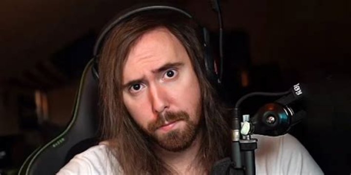 Asmongold's Multifaceted Perspectives On Izzy: From Discord To Community