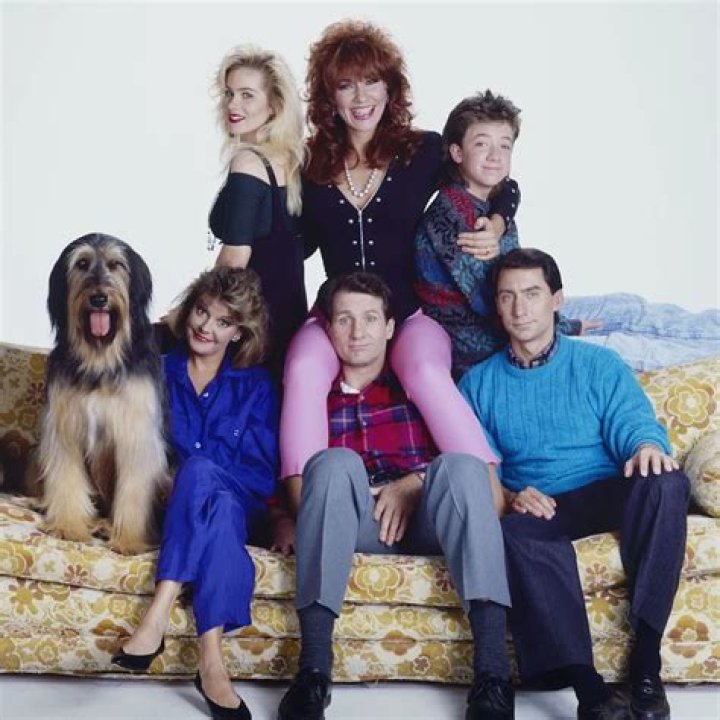 Exceptional Married With Children Cast: A Legendary Ensemble