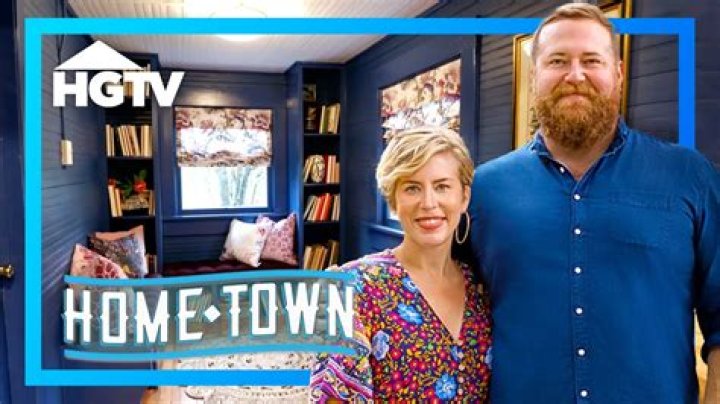 Is HGTV's P. Allen Smith Gay? Here's The Truth