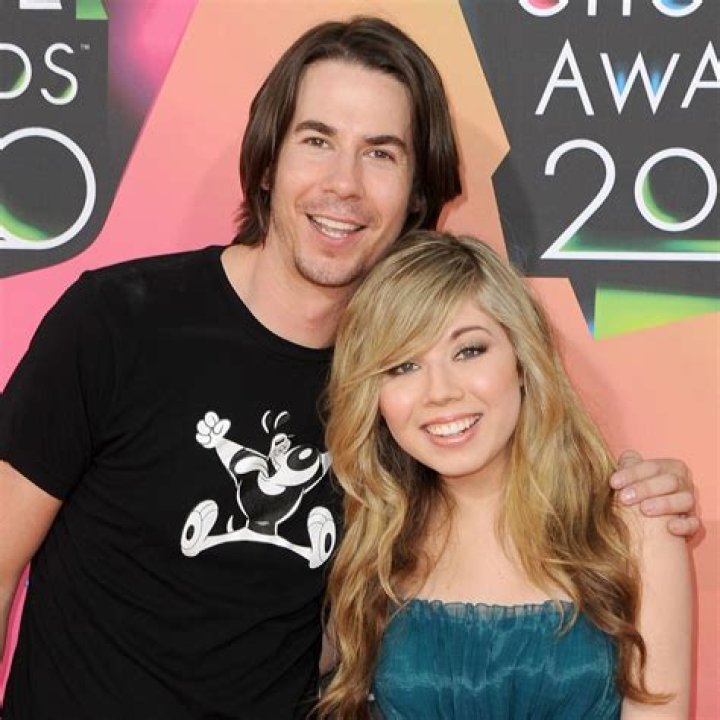 Jennette McCurdy's Dating Life: Meet Her Boyfriend, Steven