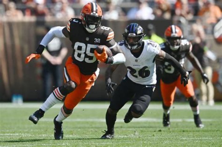 Trending NFL Star David Njoku Explodes With Dynamic Burns