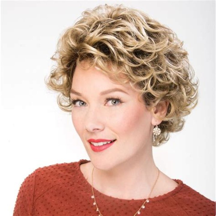 Ultimate Guide To Macron Wigs: Enhance Your Look