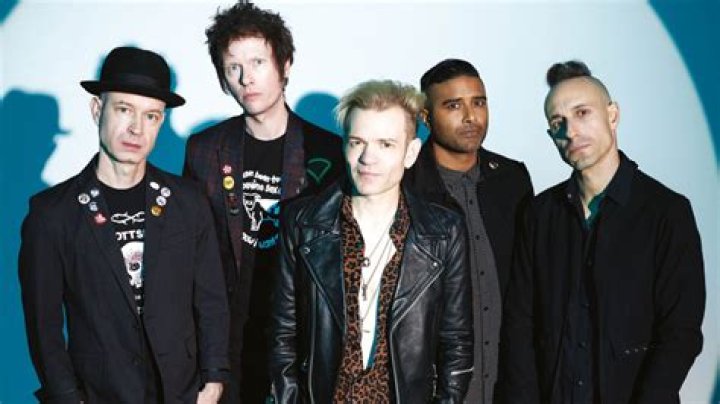 Ultimate Guide To Sum 41: The Canadian Punk Rock Sensation