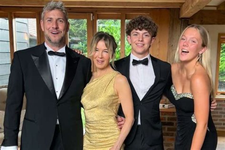 Uncover Louise Anstead's Age: A Journey Through Time