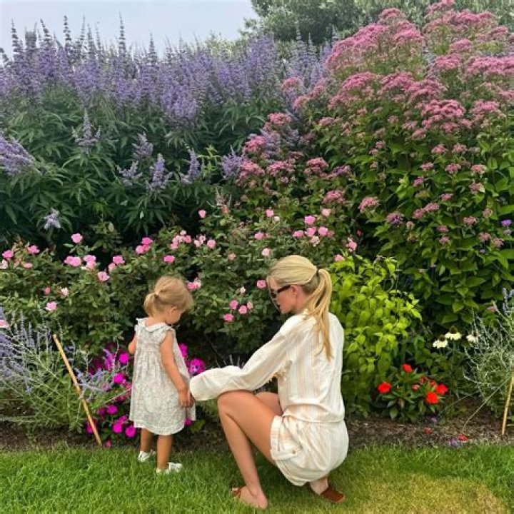 Unveiling Alison Victoria's Daughter: A Glimpse Into Her Family Life