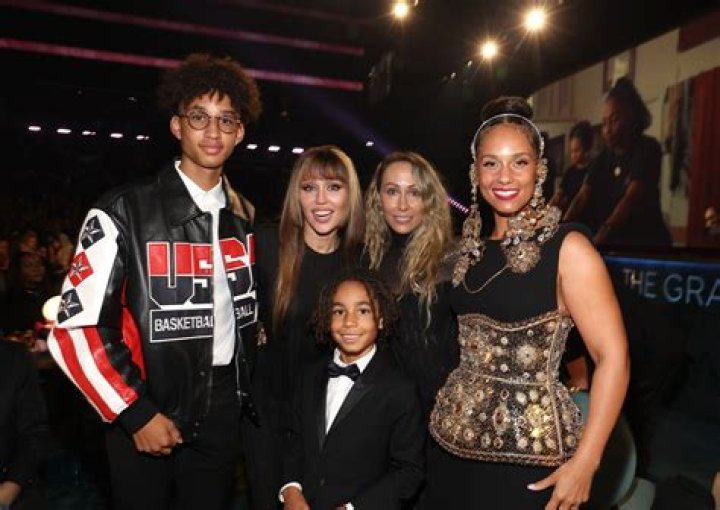 Who's Miley Cyrus's Mother? Discover Her Journey And Bond