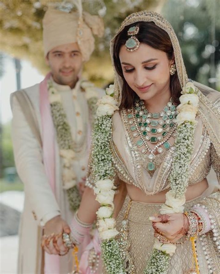 Who Is The Husband Of Sara? - Inquiring Minds Want To Know